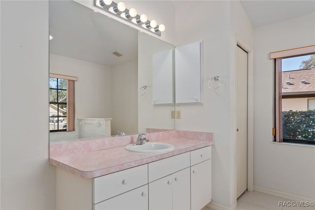 2804 N Canterbury Lake Drive, Hernando, FL 34442