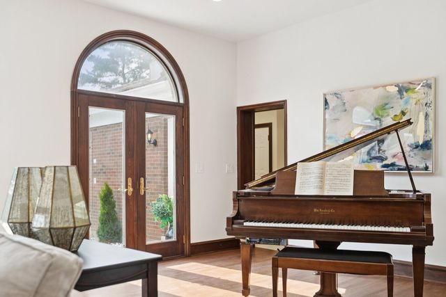 2430 Dorina Drive, Northfield, IL 60093