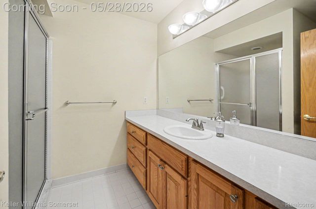 4432 Thornwood Court, Warren, MI 48092