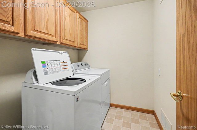 4432 Thornwood Court, Warren, MI 48092
