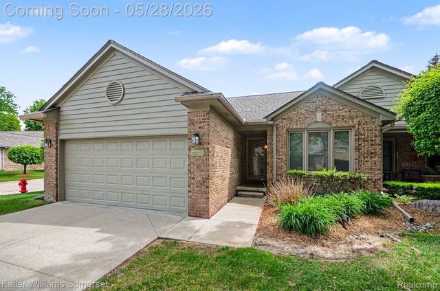 4432 Thornwood Court, Warren, MI 48092