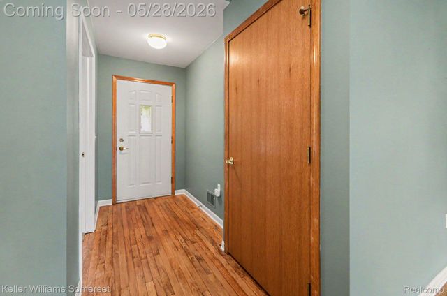 4432 Thornwood Court, Warren, MI 48092