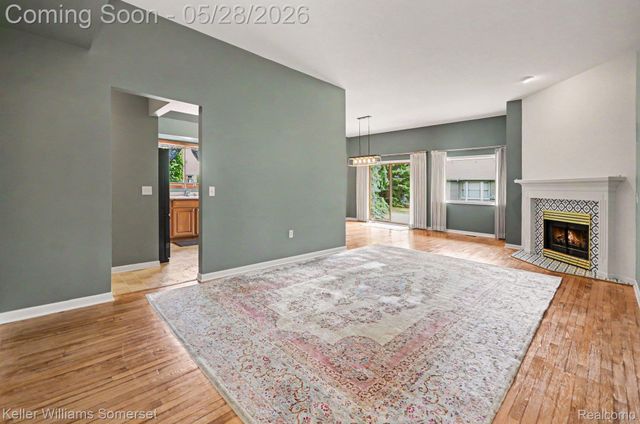 4432 Thornwood Court, Warren, MI 48092