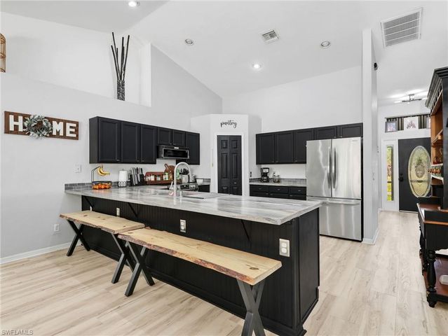 1903 NE 33rd ST, Cape Coral, FL 33909