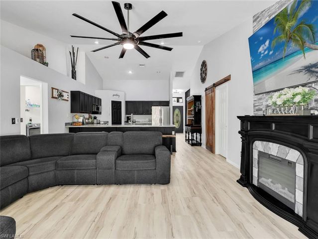 1903 NE 33rd ST, Cape Coral, FL 33909