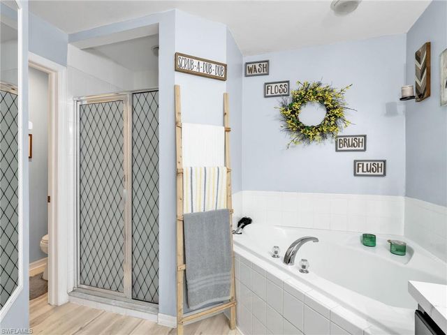 1903 NE 33rd ST, Cape Coral, FL 33909