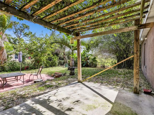 1903 NE 33rd ST, Cape Coral, FL 33909