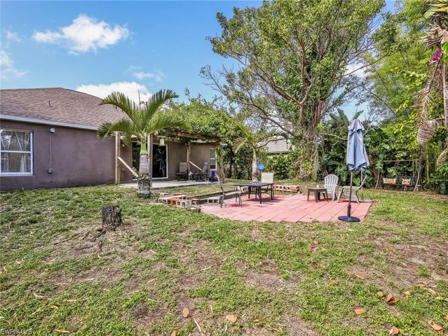 1903 NE 33rd ST, Cape Coral, FL 33909