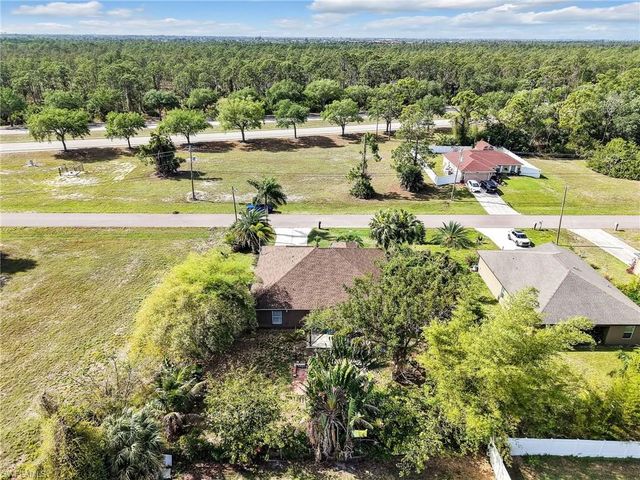1903 NE 33rd ST, Cape Coral, FL 33909