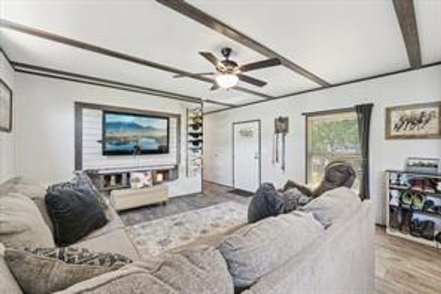 21472 Coyote TRL, Lago Vista, TX 78645