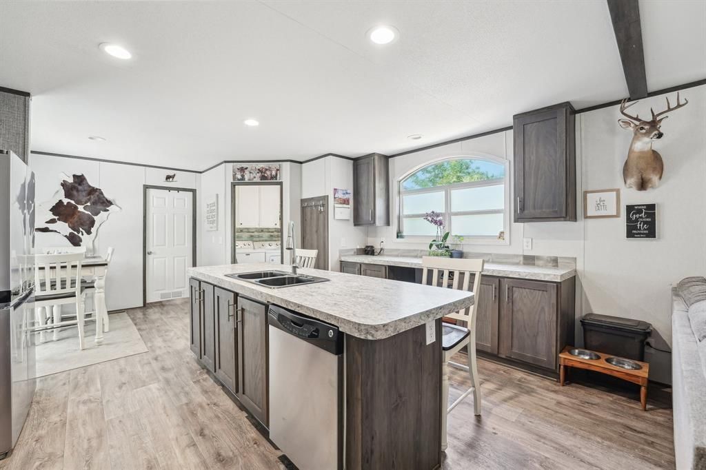 21472 Coyote TRL, Lago Vista, TX 78645