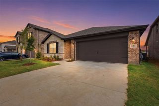 825 Birdie Drive, Little Elm, TX 75068