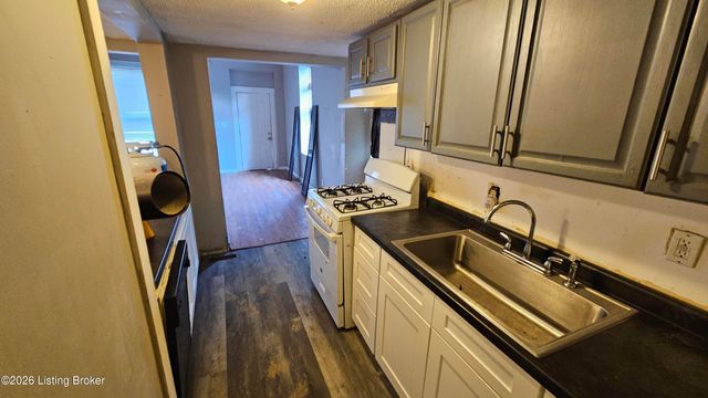 526 Dr W. J. Hodge St, Louisville, KY 40203