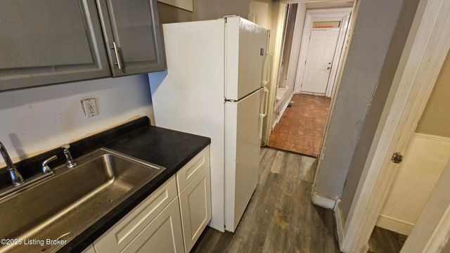 526 Dr W. J. Hodge St, Louisville, KY 40203