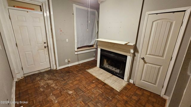 526 Dr W. J. Hodge St, Louisville, KY 40203