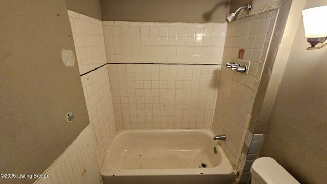 526 Dr W. J. Hodge St, Louisville, KY 40203