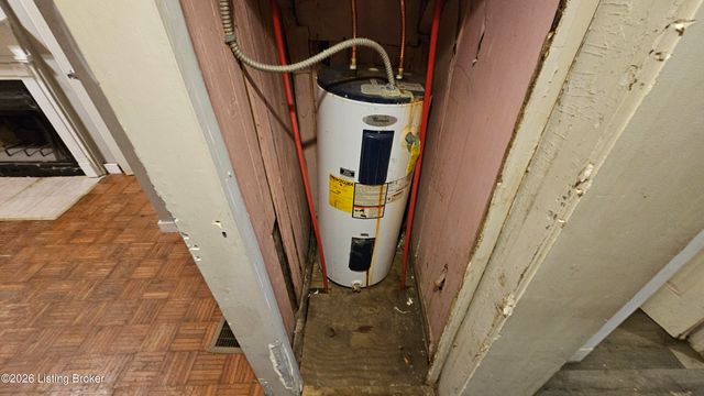 526 Dr W. J. Hodge St, Louisville, KY 40203