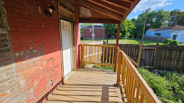 526 Dr W. J. Hodge St, Louisville, KY 40203