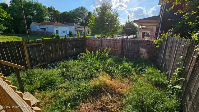 526 Dr W. J. Hodge St, Louisville, KY 40203