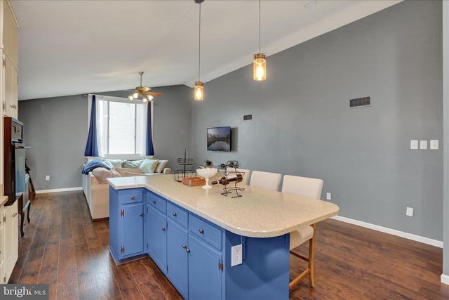 203 PEMBROKE DR, Shillington, PA 19607