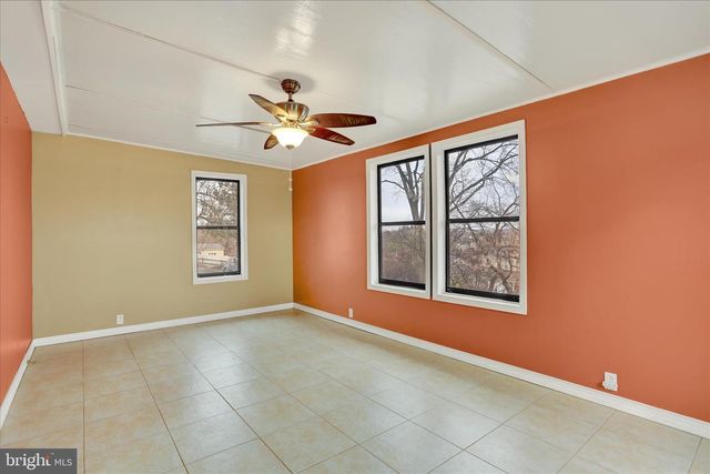 203 PEMBROKE DR, Shillington, PA 19607