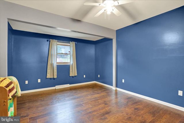 203 PEMBROKE DR, Shillington, PA 19607