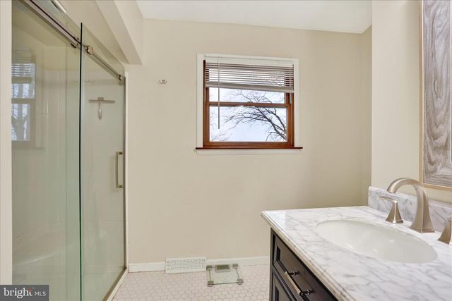 203 PEMBROKE DR, Shillington, PA 19607