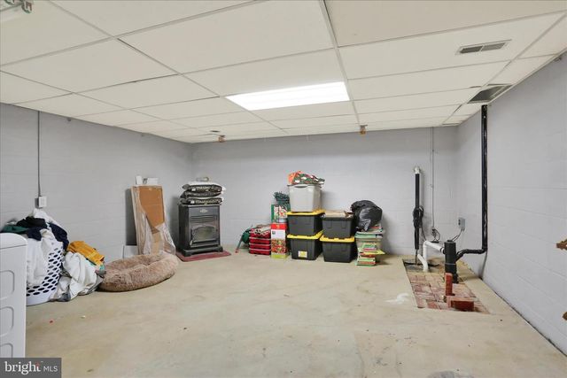 203 PEMBROKE DR, Shillington, PA 19607