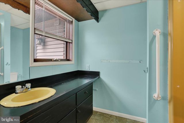 203 PEMBROKE DR, Shillington, PA 19607