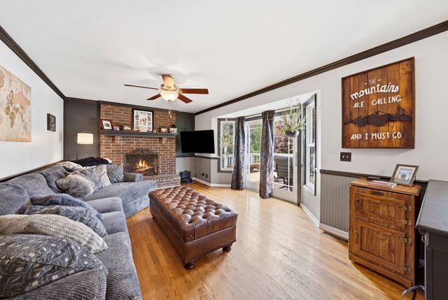 260 Hillhurst Drive, Cary, IL 60013