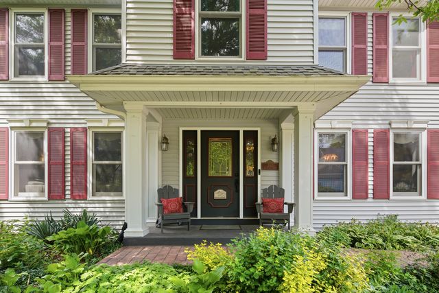260 Hillhurst Drive, Cary, IL 60013