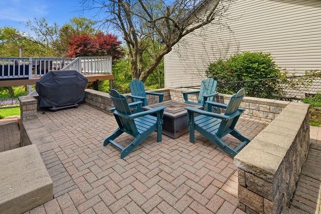 260 Hillhurst Drive, Cary, IL 60013