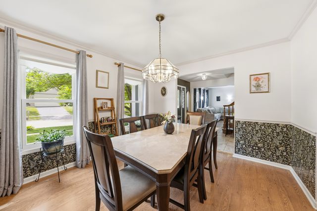 260 Hillhurst Drive, Cary, IL 60013