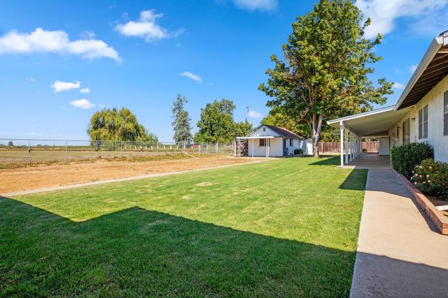 10680 Cleveland Ave, Oakdale, CA 95361