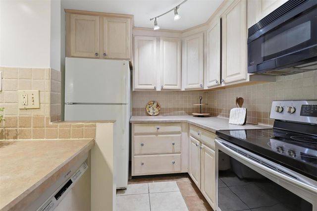 120 HIBISCUS WOODS COURT 6C, Deltona, FL 32725