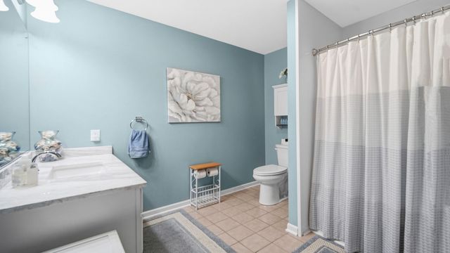9320 Spring Creek Drive 6, Highland, IN 46322