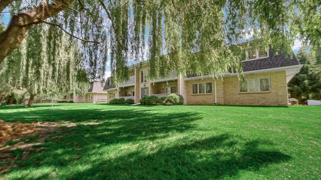 9320 Spring Creek Drive 6, Highland, IN 46322