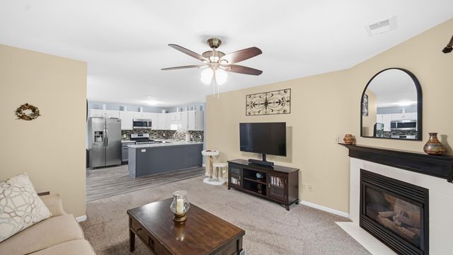 9320 Spring Creek Drive 6, Highland, IN 46322