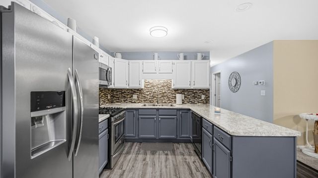 9320 Spring Creek Drive 6, Highland, IN 46322