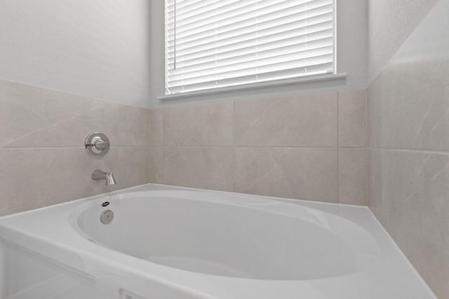 2494 N Heritage Drive, Dayton, TX 77535