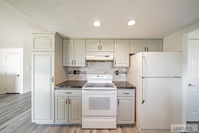 231 Meadowlark Drive, Shelley, ID 83274