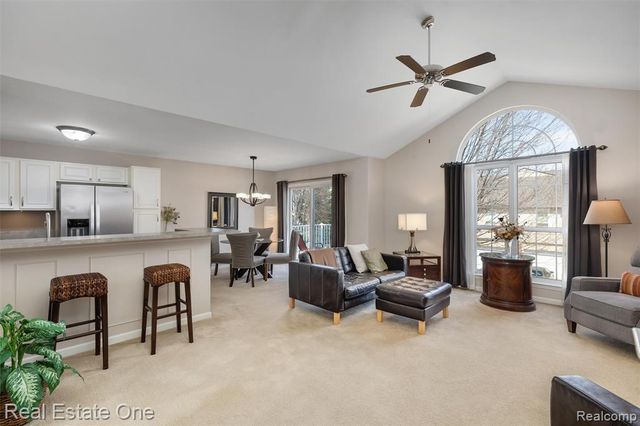 30200 Chesapeake Circle, Walled Lake, MI 48390