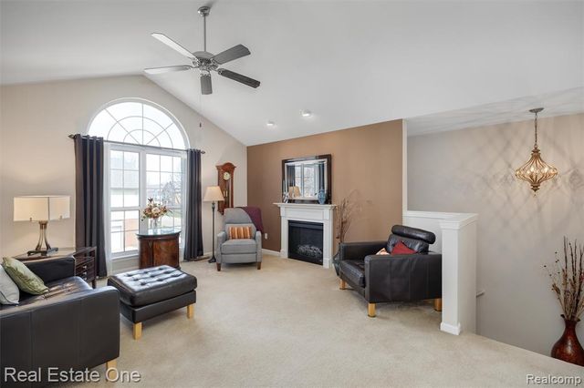 30200 Chesapeake Circle, Walled Lake, MI 48390