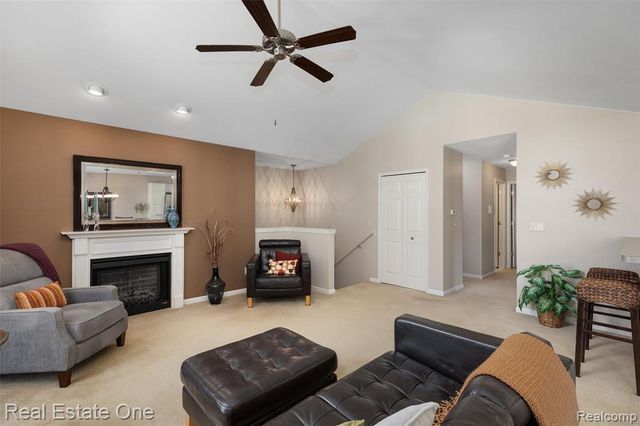 30200 Chesapeake Circle, Walled Lake, MI 48390
