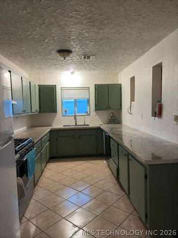 25936 NS 412 Road, Nowata, OK 74048