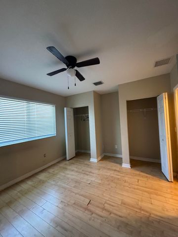 1992 ALAMANDA Way, Riviera Beach, FL 33404