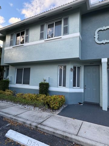 1992 ALAMANDA Way, Riviera Beach, FL 33404