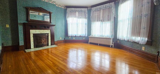 126 E 4th Street, Mount Carmel, IL 62863