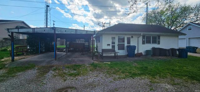 126 E 4th Street, Mount Carmel, IL 62863