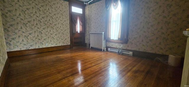 126 E 4th Street, Mount Carmel, IL 62863